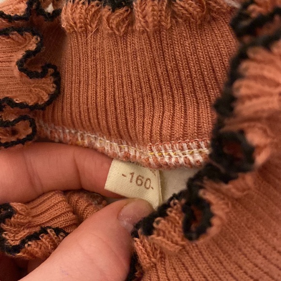 Living in Saskatchewan is very cold so wearing this is super warm and comfy - Picture 2 of 4